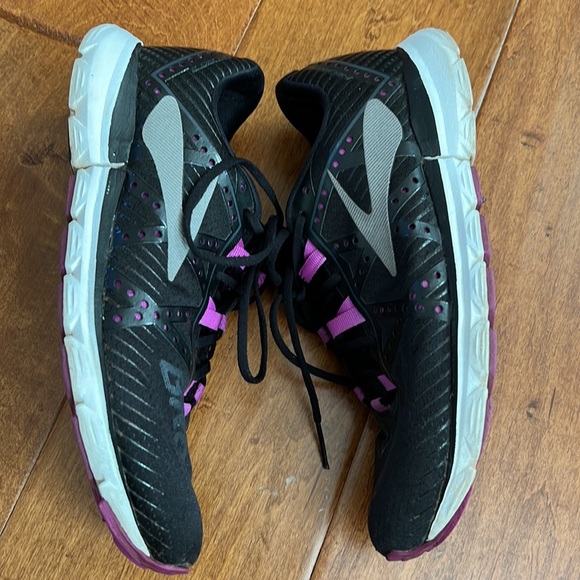 Brooks Women’s running sneakers Neuro2 size 8.5 black used - Picture 15 of 17